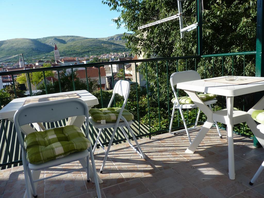 Apartments Kairos Трогир Екстериор снимка