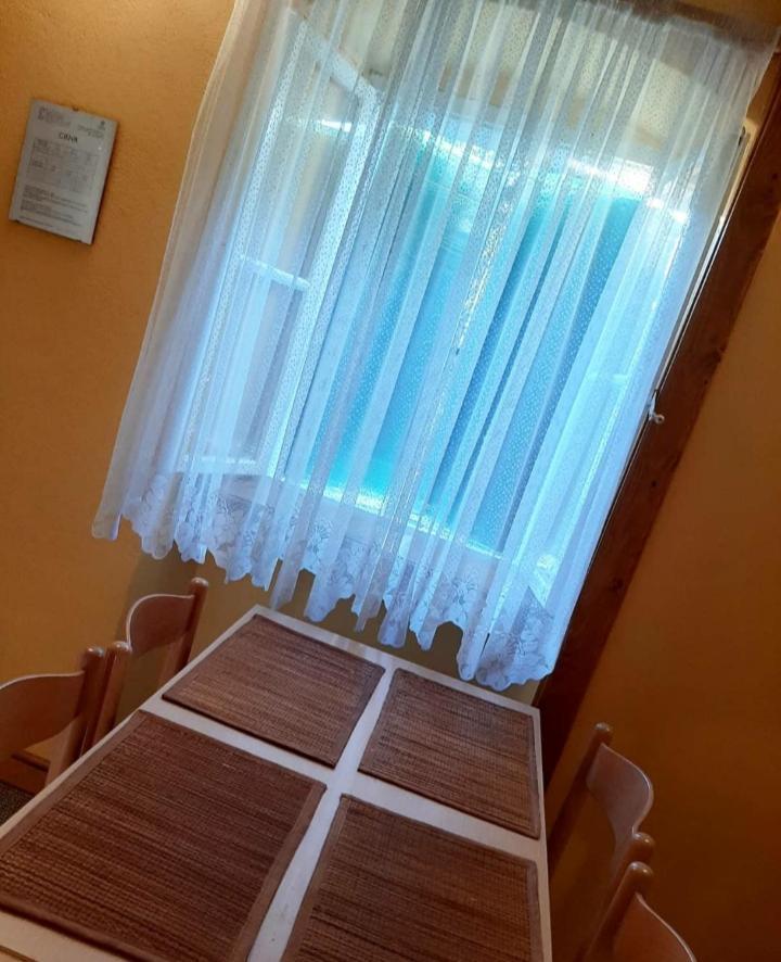Apartments Kairos Трогир Екстериор снимка