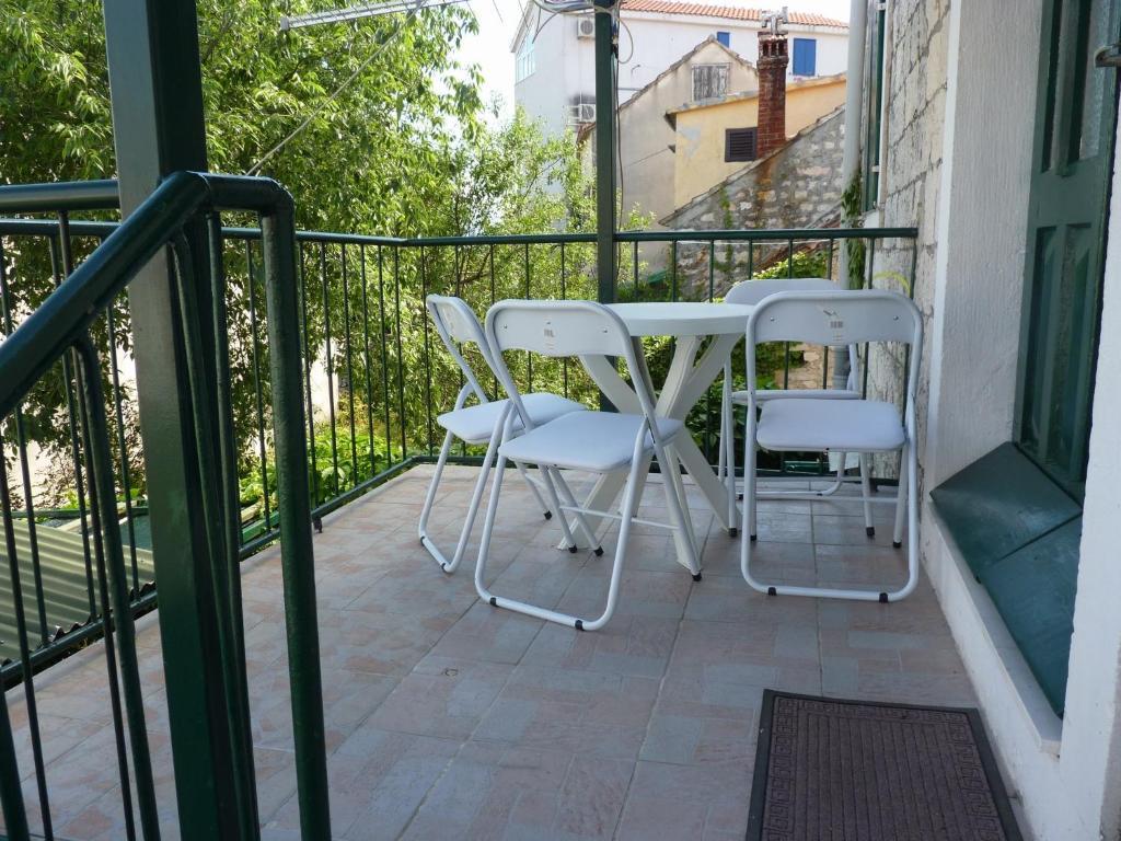 Apartments Kairos Трогир Екстериор снимка