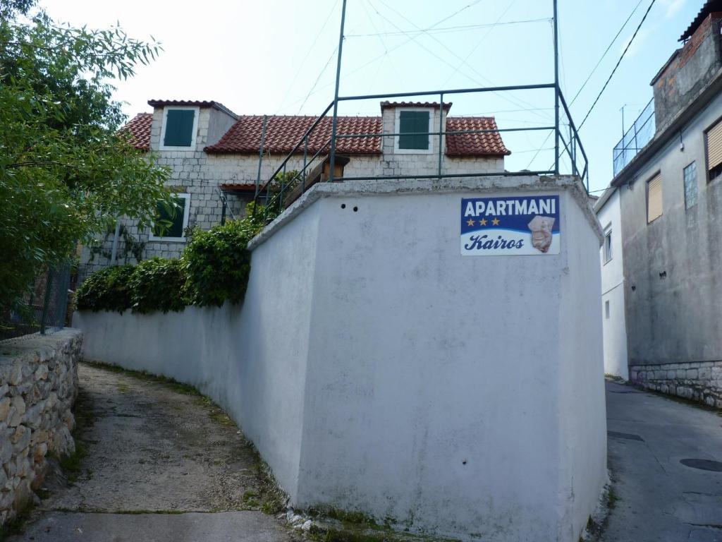 Apartments Kairos Трогир Екстериор снимка