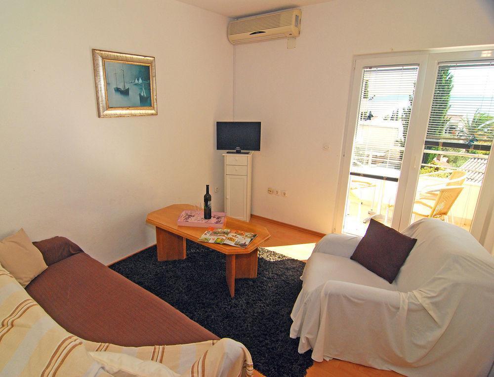 Apartments Kairos Трогир Екстериор снимка