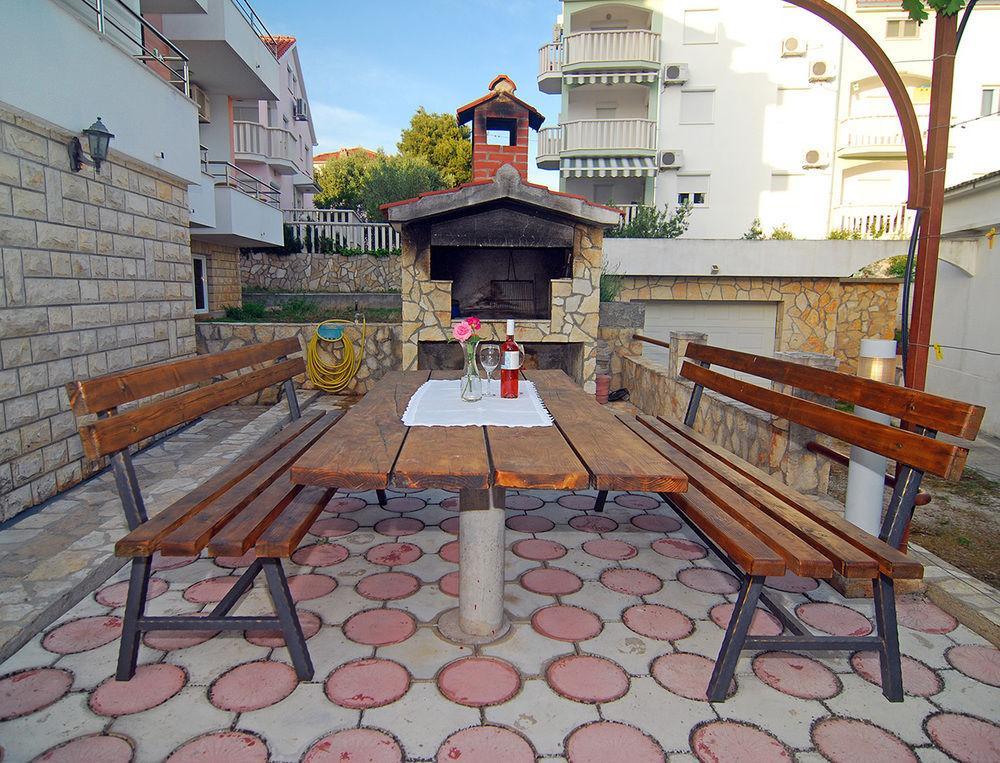 Apartments Kairos Трогир Екстериор снимка