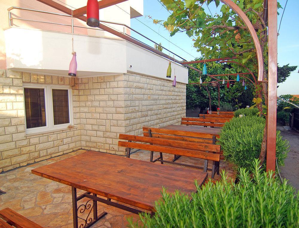 Apartments Kairos Трогир Екстериор снимка