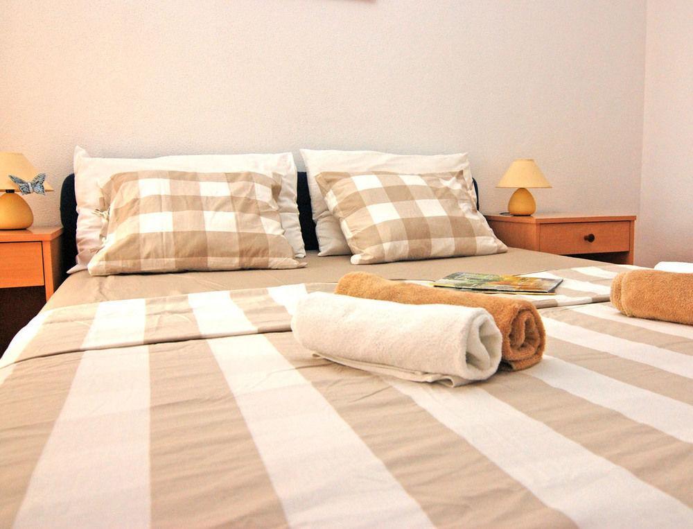 Apartments Kairos Трогир Екстериор снимка