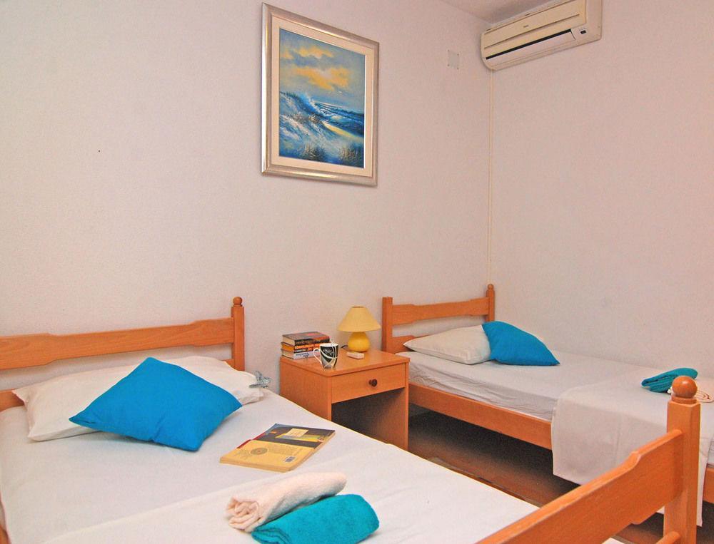 Apartments Kairos Трогир Екстериор снимка